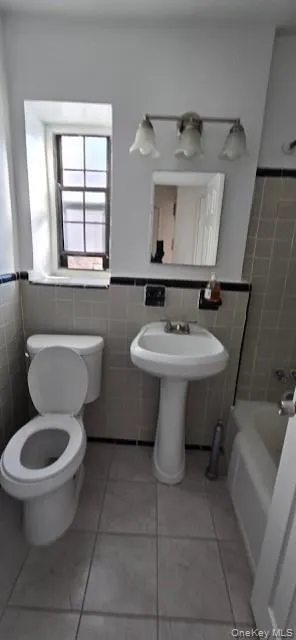 78-37 MAIN STREET STREET #2G Kew Garden Hills, NY 11367