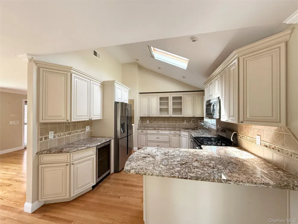 6 Michael Road Syosset, NY 11791