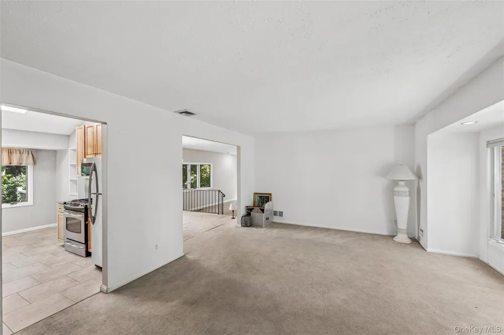 5 Kenny Street Smithtown, NY 11788