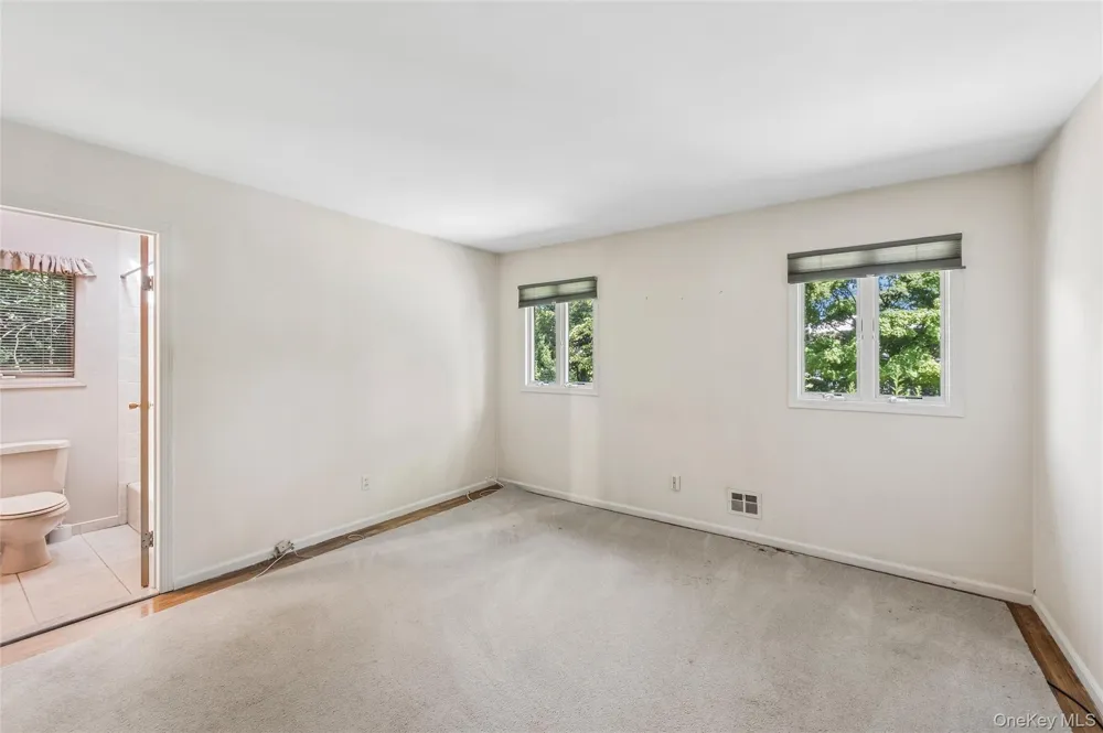 5 Kenny Street Smithtown, NY 11788