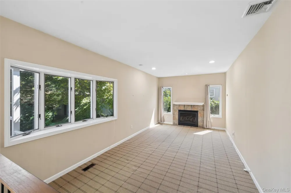 5 Kenny Street Smithtown, NY 11788
