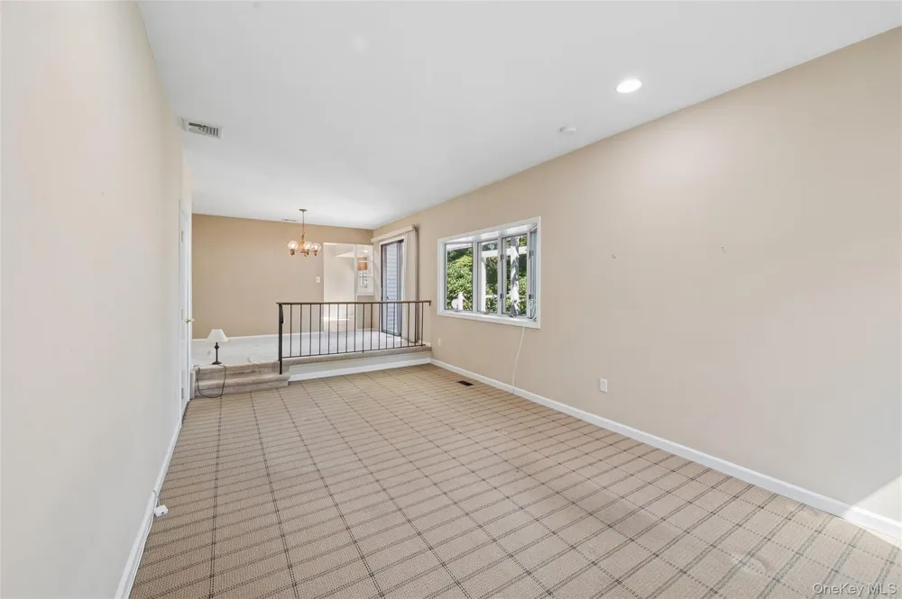 5 Kenny Street Smithtown, NY 11788
