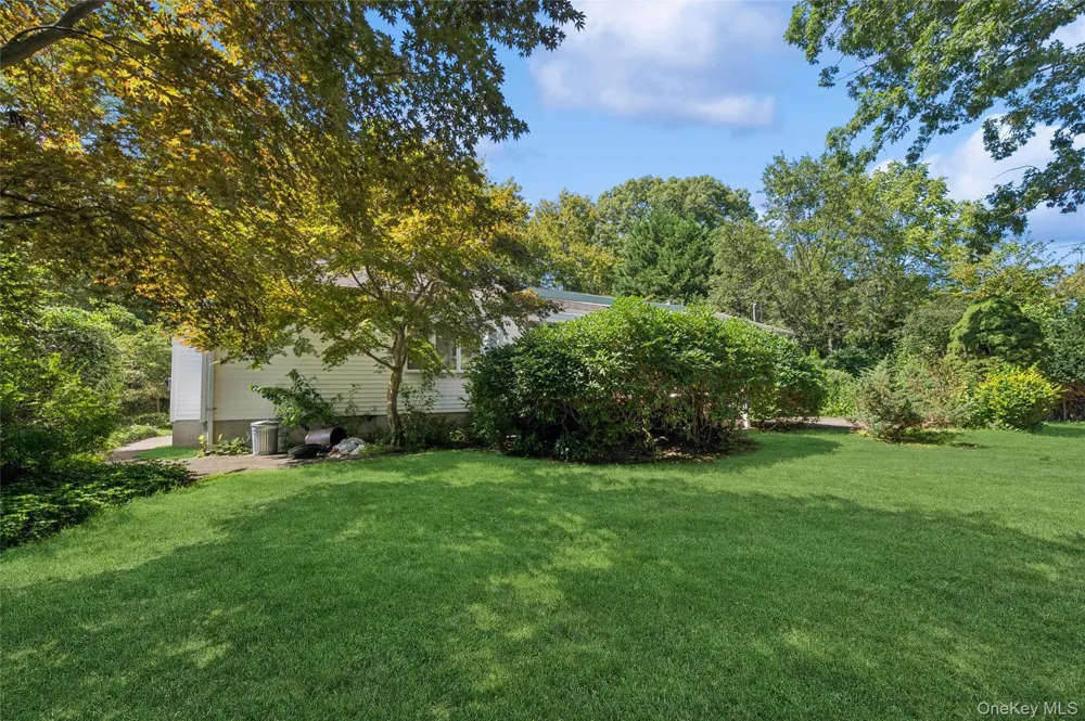 5 Kenny Street Smithtown, NY 11788