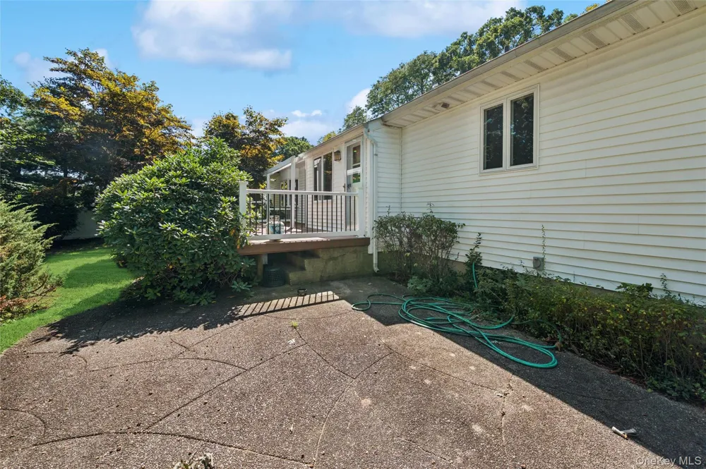 5 Kenny Street Smithtown, NY 11788