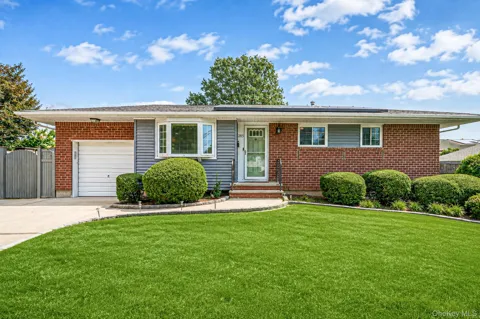 285 W 9th Street