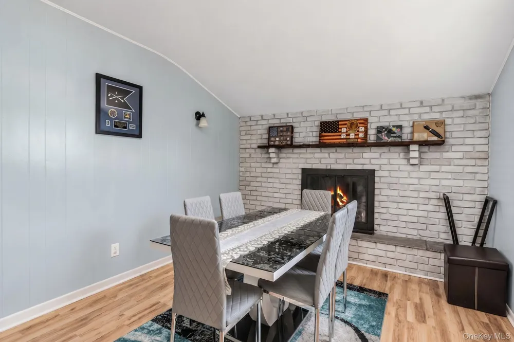 285 W 9th Street Deer Park, NY 11729