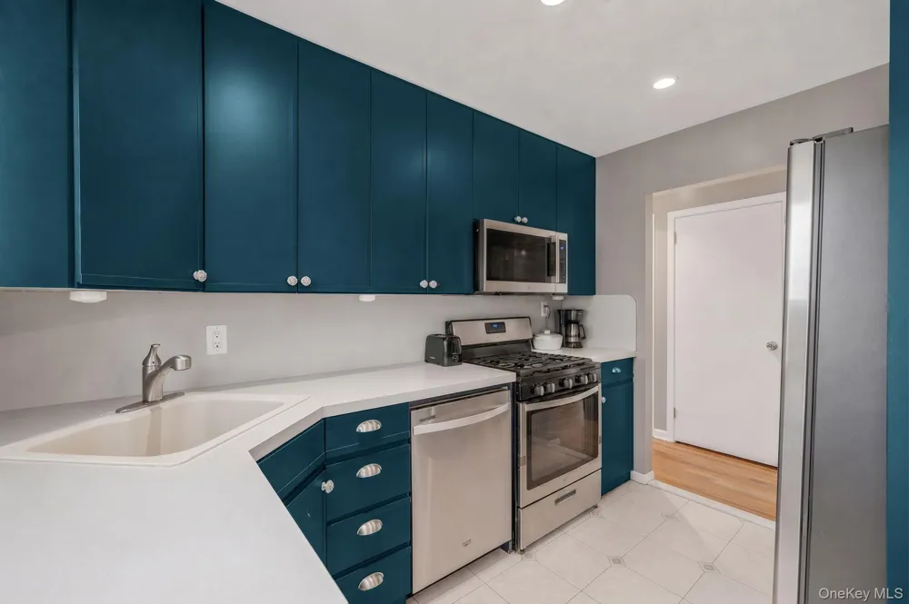 285 W 9th Street Deer Park, NY 11729