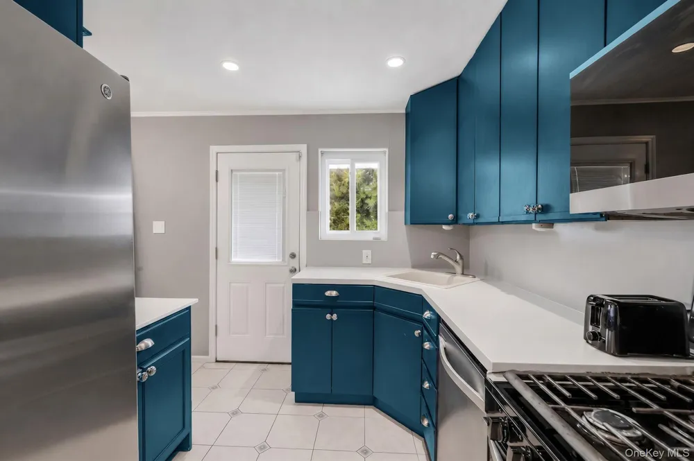 285 W 9th Street Deer Park, NY 11729