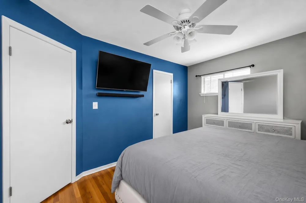 285 W 9th Street Deer Park, NY 11729