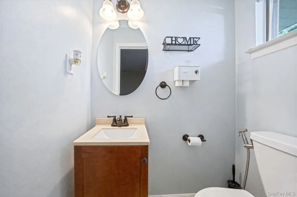 285 W 9th Street Deer Park, NY 11729