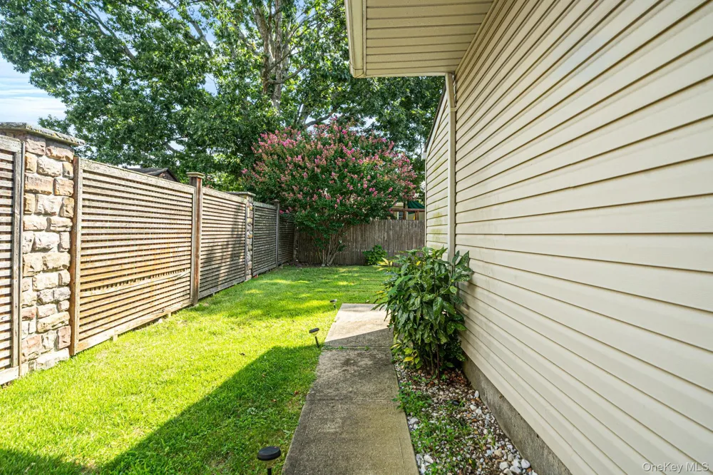 285 W 9th Street Deer Park, NY 11729