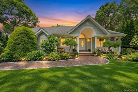 7 Wood Hollow Drive