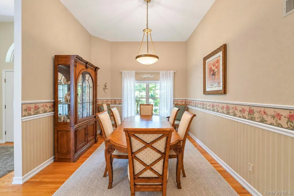7 Wood Hollow Drive Westhampton, NY 11977