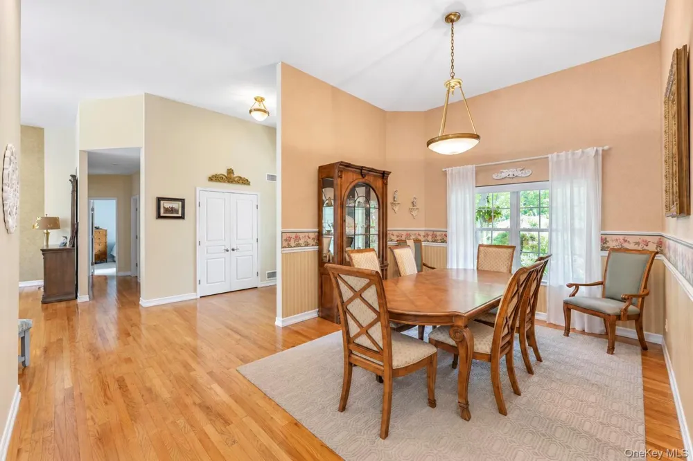 7 Wood Hollow Drive Westhampton, NY 11977