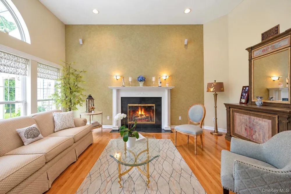 7 Wood Hollow Drive Westhampton, NY 11977