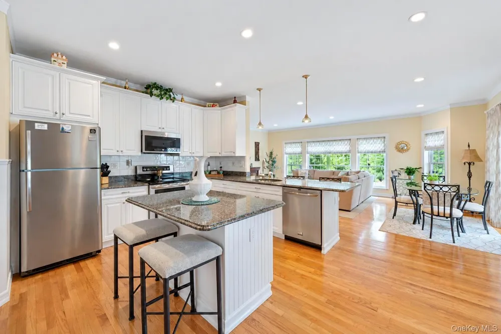 7 Wood Hollow Drive Westhampton, NY 11977
