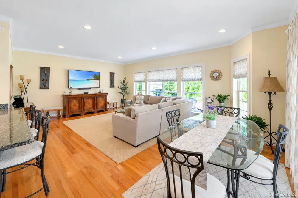7 Wood Hollow Drive Westhampton, NY 11977