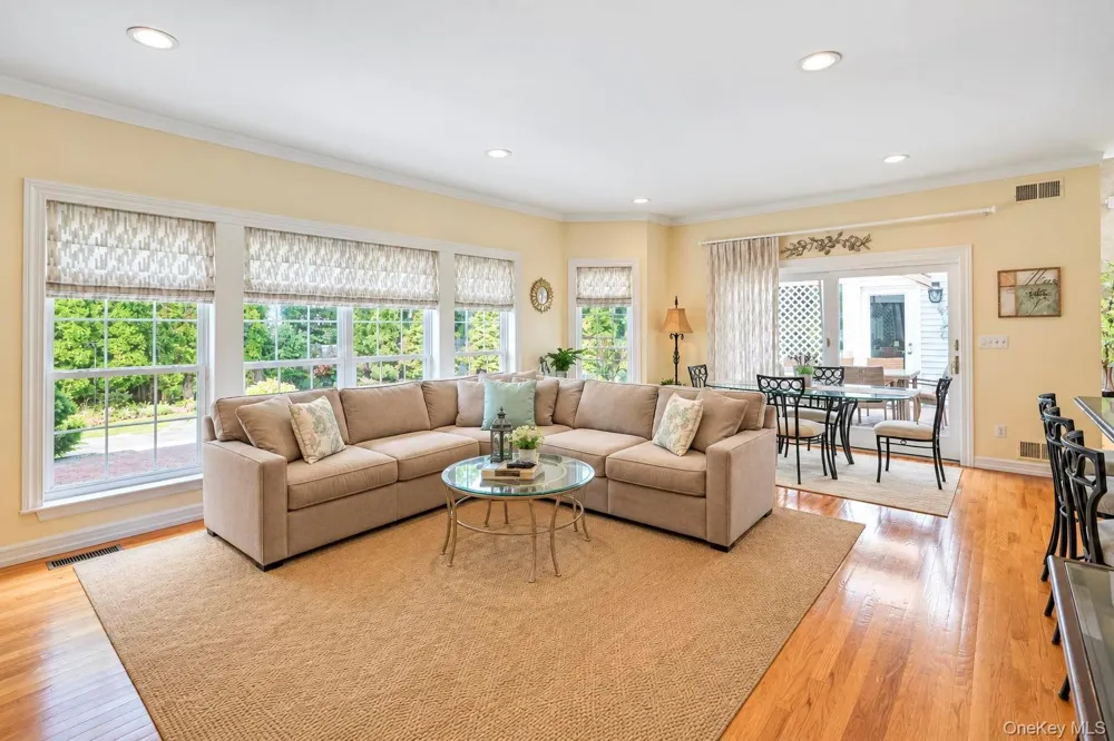7 Wood Hollow Drive Westhampton, NY 11977