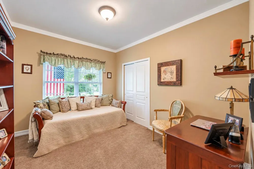 7 Wood Hollow Drive Westhampton, NY 11977