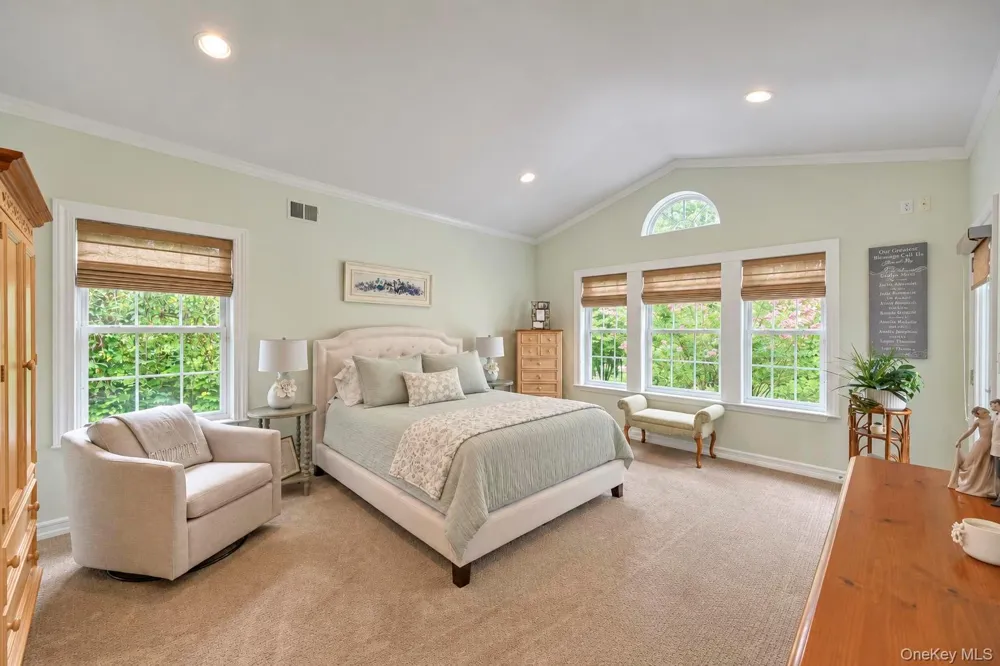 7 Wood Hollow Drive Westhampton, NY 11977