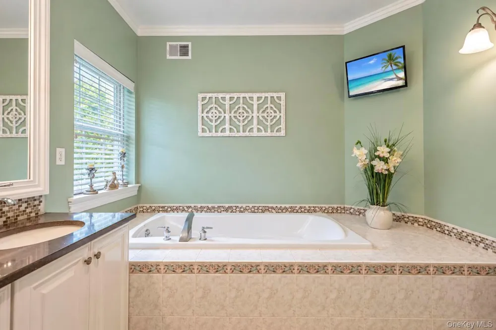 7 Wood Hollow Drive Westhampton, NY 11977