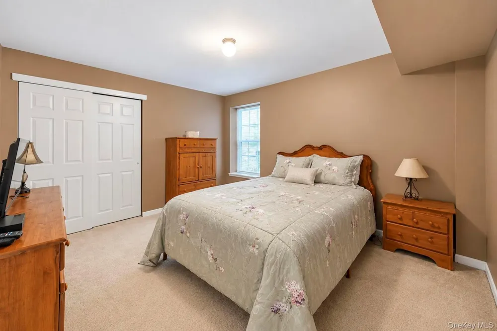 7 Wood Hollow Drive Westhampton, NY 11977
