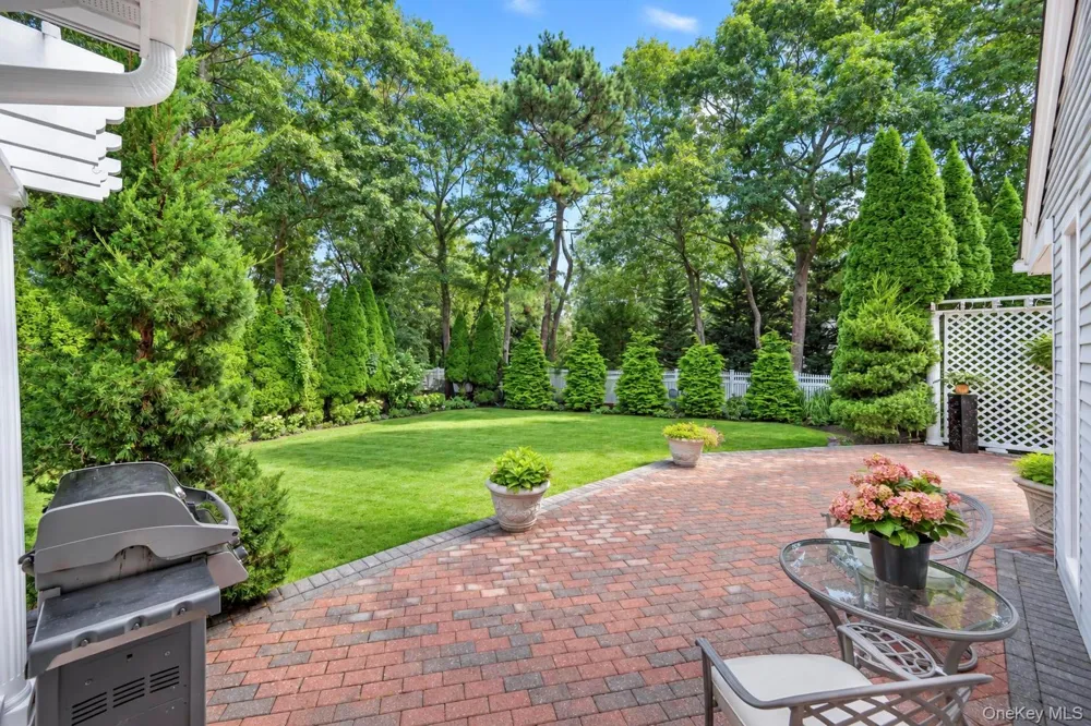 7 Wood Hollow Drive Westhampton, NY 11977