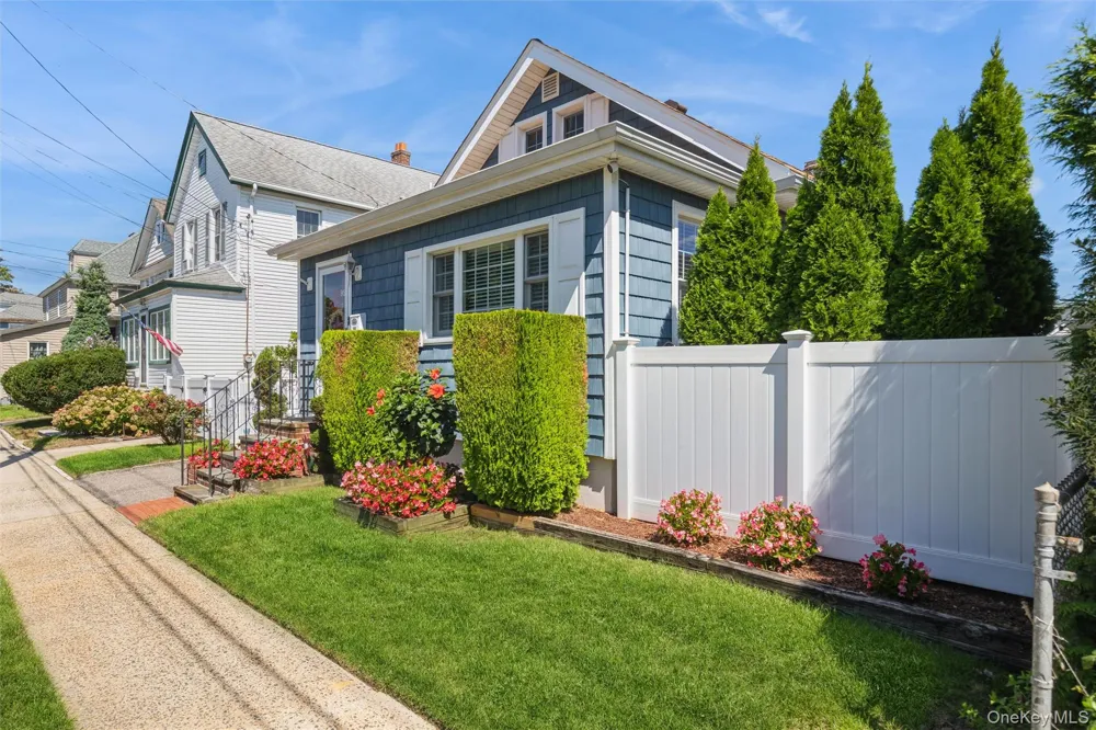 99 Barwick Street Floral Park, NY 11001