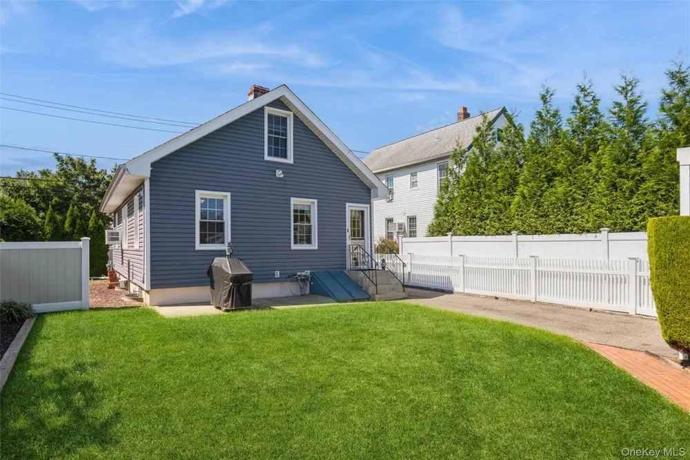 99 Barwick Street Floral Park, NY 11001