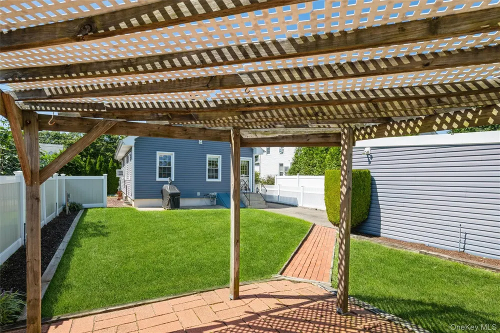 99 Barwick Street Floral Park, NY 11001