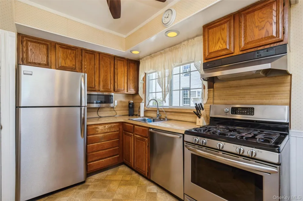 99 Barwick Street Floral Park, NY 11001