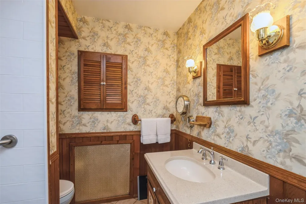 99 Barwick Street Floral Park, NY 11001