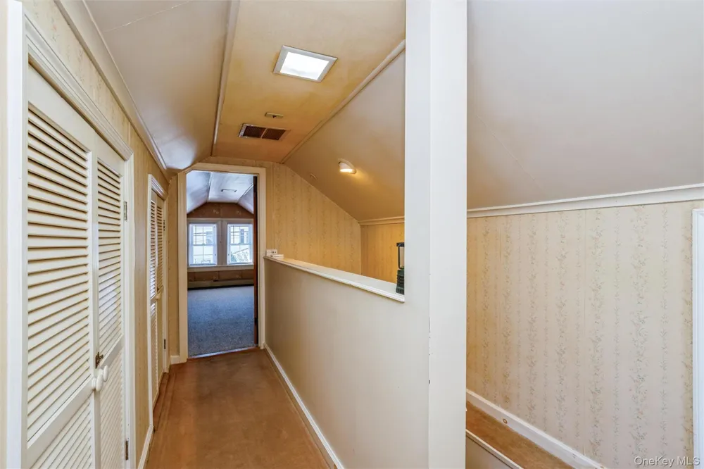 99 Barwick Street Floral Park, NY 11001