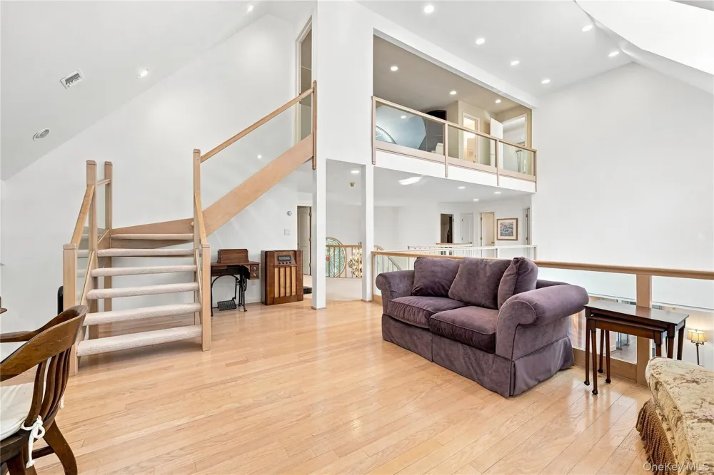 9 Swan Place Nissequogue, NY 11780