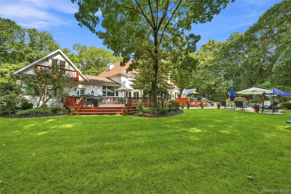 9 Swan Place Nissequogue, NY 11780