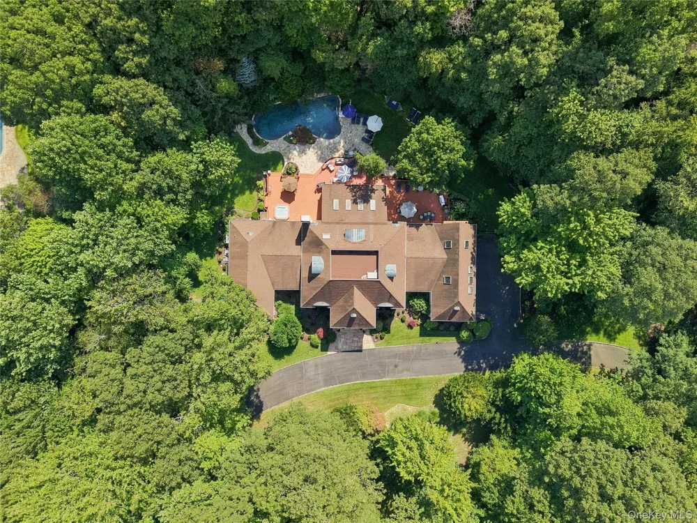 9 Swan Place Nissequogue, NY 11780