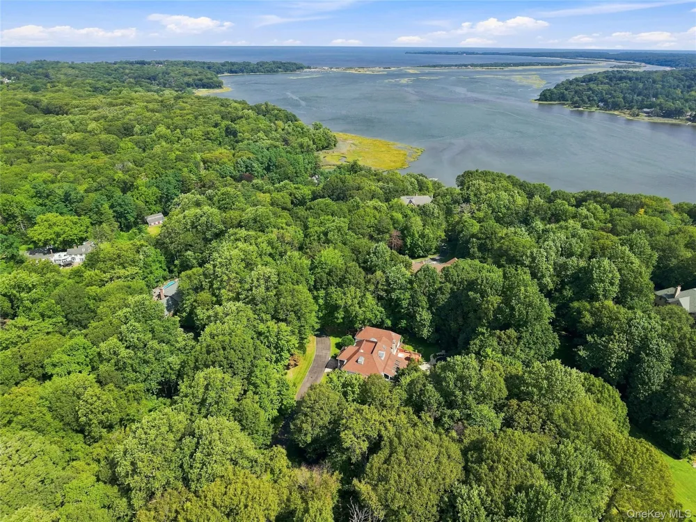 9 Swan Place Nissequogue, NY 11780