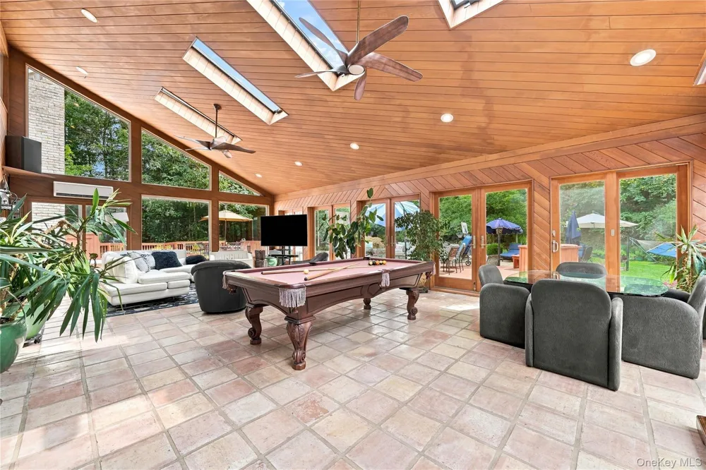9 Swan Place Nissequogue, NY 11780