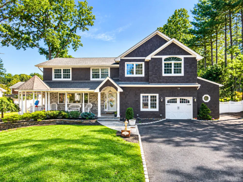 3 Saggese Lane Nesconset, NY 11767