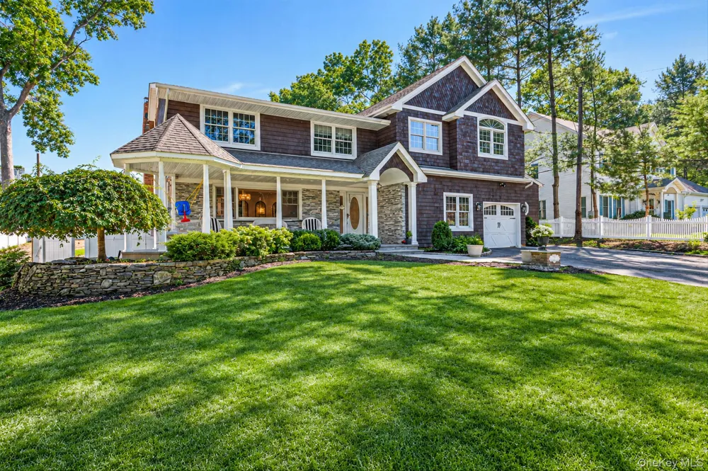 3 Saggese Lane Nesconset, NY 11767