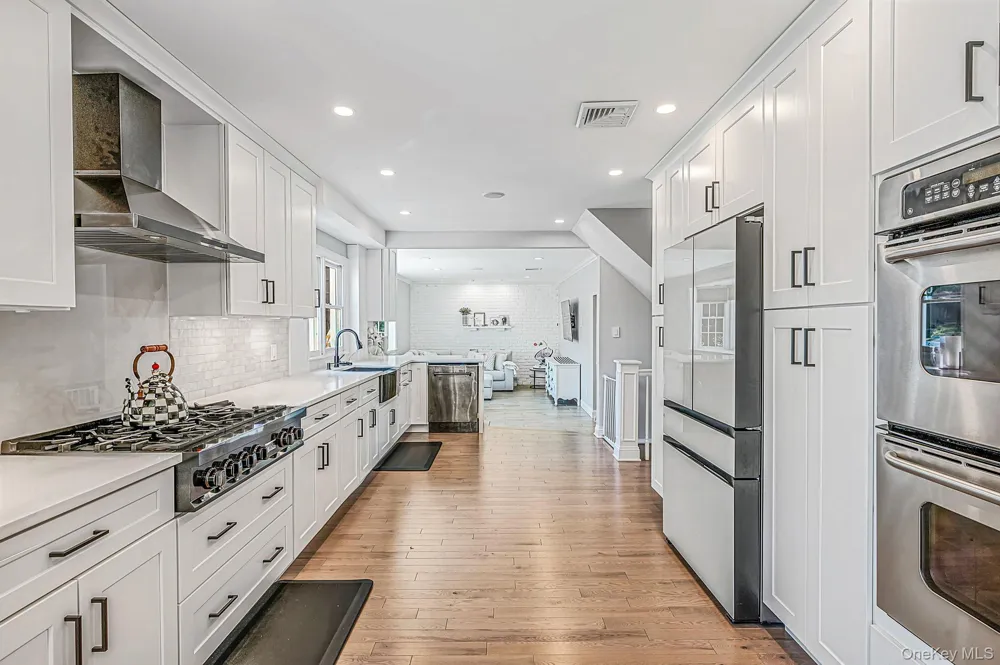 3 Saggese Lane Nesconset, NY 11767