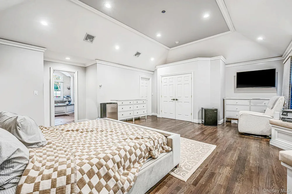 3 Saggese Lane Nesconset, NY 11767