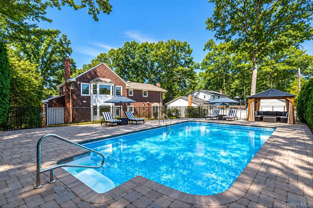 3 Saggese Lane Nesconset, NY 11767