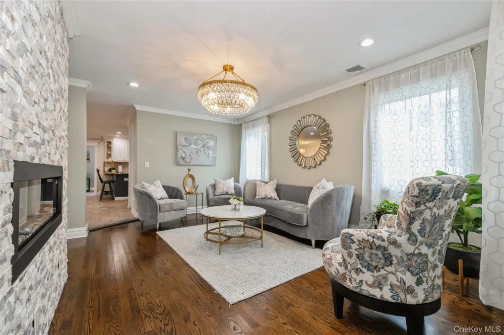 27 Greenlawn Boulevard Valley Stream, NY 11580
