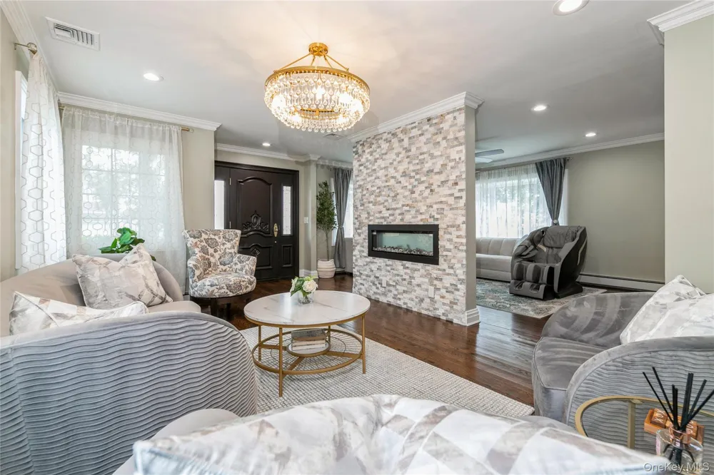 27 Greenlawn Boulevard Valley Stream, NY 11580