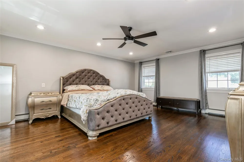 27 Greenlawn Boulevard Valley Stream, NY 11580
