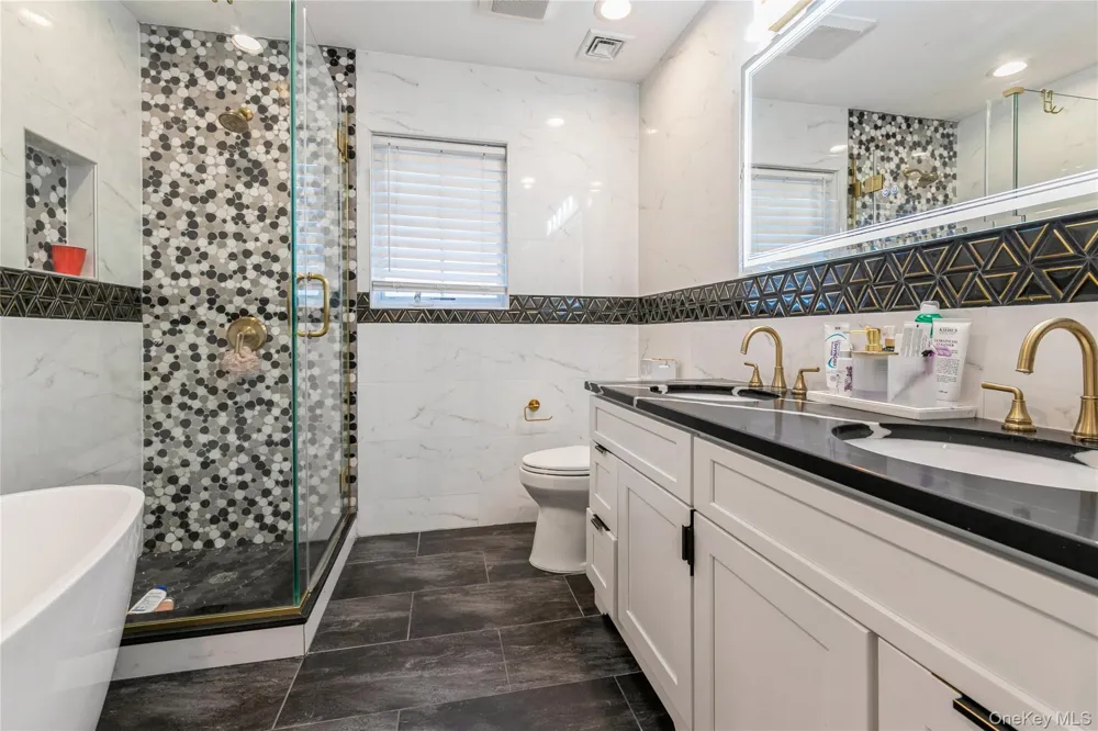 27 Greenlawn Boulevard Valley Stream, NY 11580