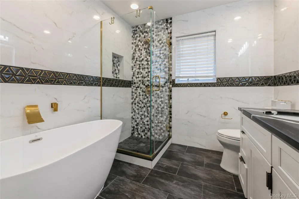 27 Greenlawn Boulevard Valley Stream, NY 11580