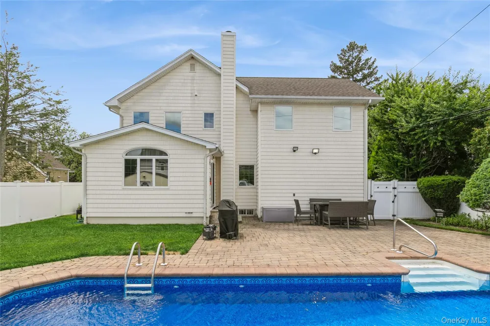 27 Greenlawn Boulevard Valley Stream, NY 11580