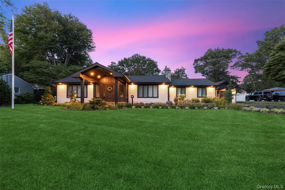 7 King Arthurs Court Saint James, NY 11780